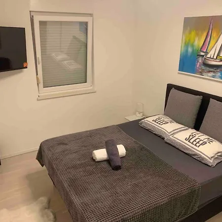 Апартаменты Seaesta Holiday-Luxury Seaview Трогир
