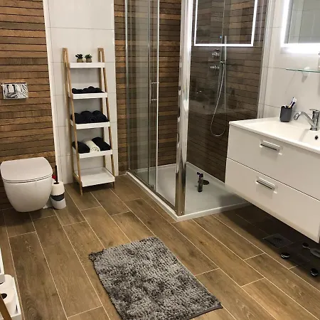 Апартаменты Seaesta Holiday-Luxury Seaview Трогир
